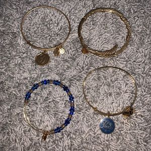 Bracelet set